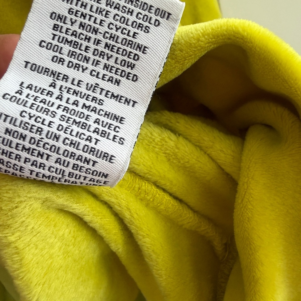 Like new XL Magaschoni citron chartreuse Crewneck super soft velour sweatshirt - Picture 5 of 7